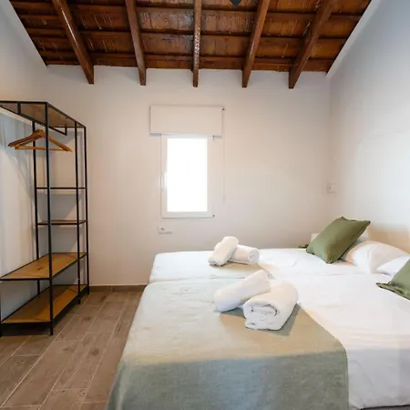 Apartamento Pinedo Playa Rustico *